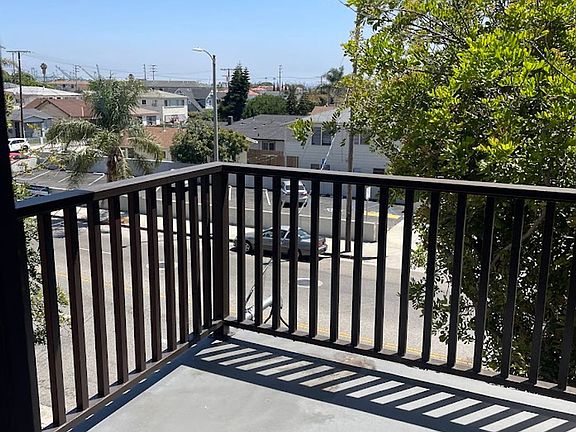 2nd image of 1825 S Gaffey St #1827-1/2