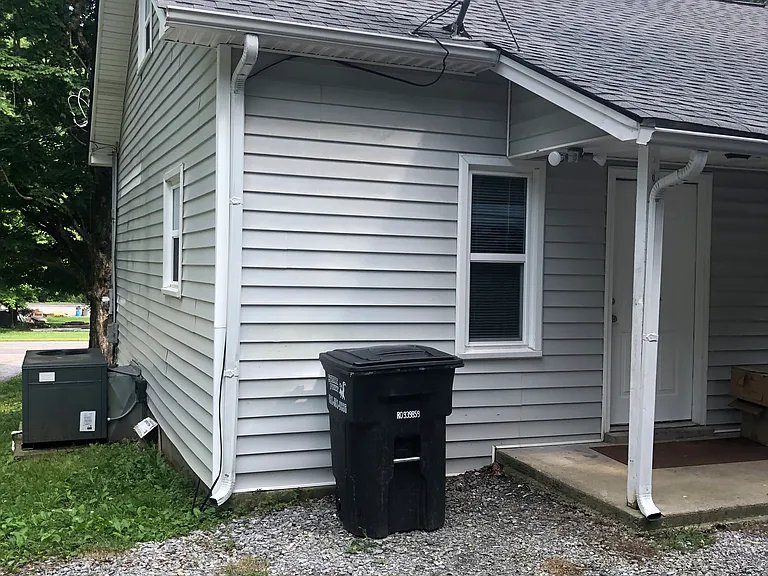 1290 Louisville Hwy — Photo 22
