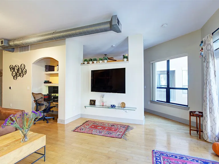 1901 Post Oak Blvd #3304 — Photo 10