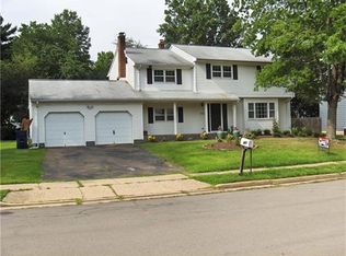 985 Schweitzer Pl, North Brunswick, NJ