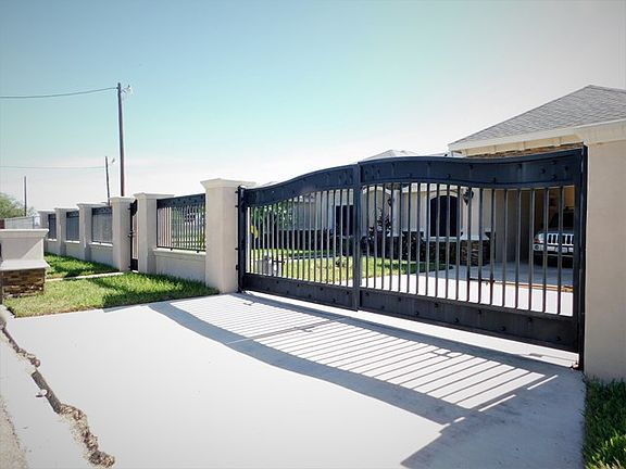 3rd image of 4406 Beth Dr
