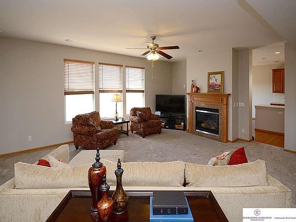 4th image of 2350 Sand Hills Dr