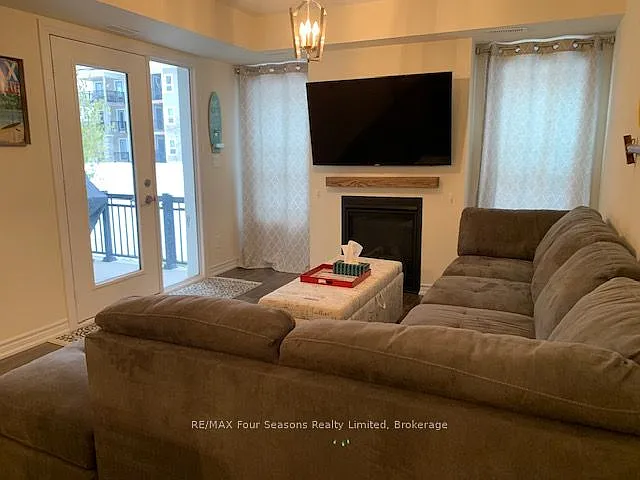 4 Cove Ct #102 — Photo 17