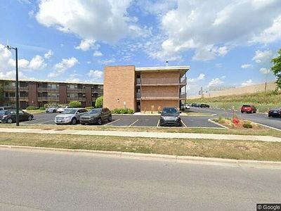 9602 W Higgins Rd APT 3C, Rosemont, IL, 60018