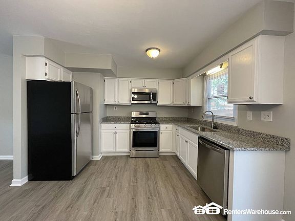 2nd image of 5822 Campbell St