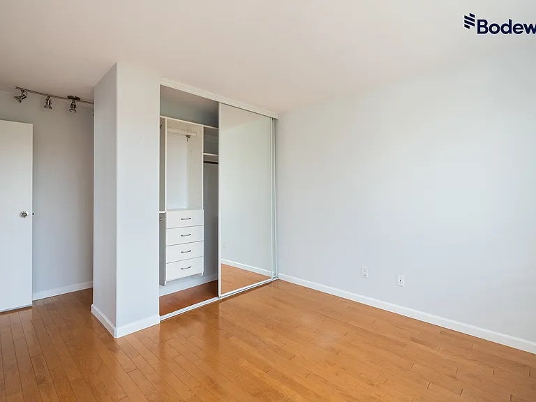 2255 W 4th Ave — Photo 16