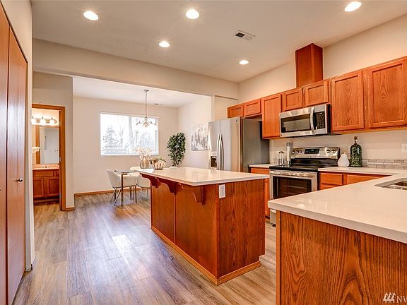 5th image of 5323 147th Street Ct E