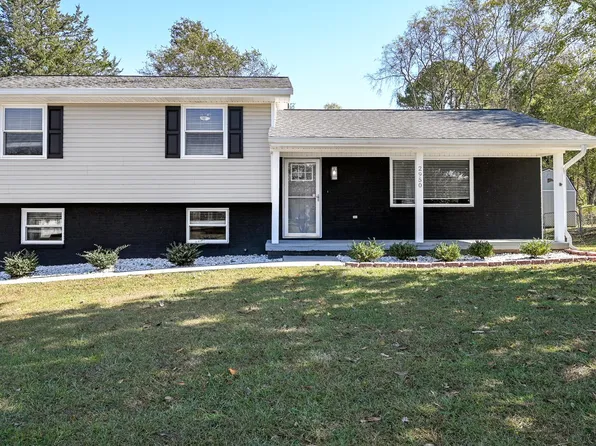 2950 Bobo Ave NW, Cleveland, TN 37312
