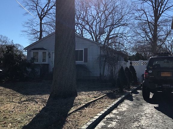 2nd image of 28A Woodlawn Ave