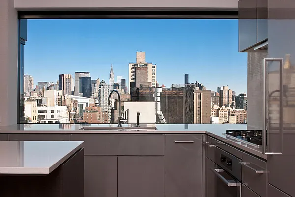 Sold by Corcoran | media 2