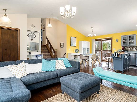 5th image of 7427 Ashton Villa