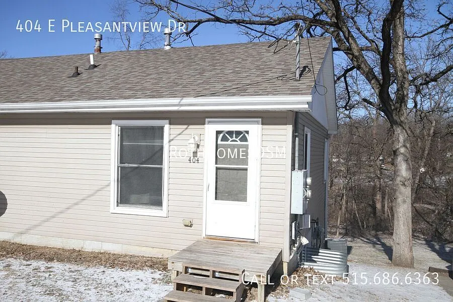 Building Photo - 404 E Pleasant View Dr