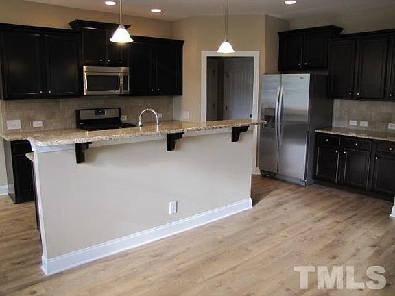 3rd image of 219 Millwood Dr