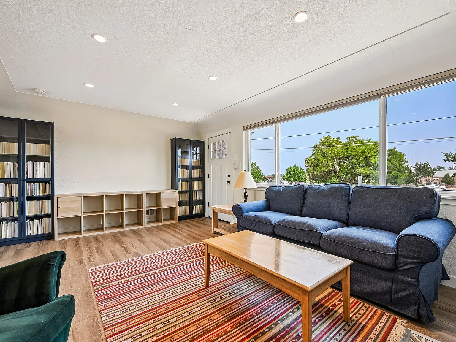 2 bed, 1098 sqft, $2,100 — Photo 4