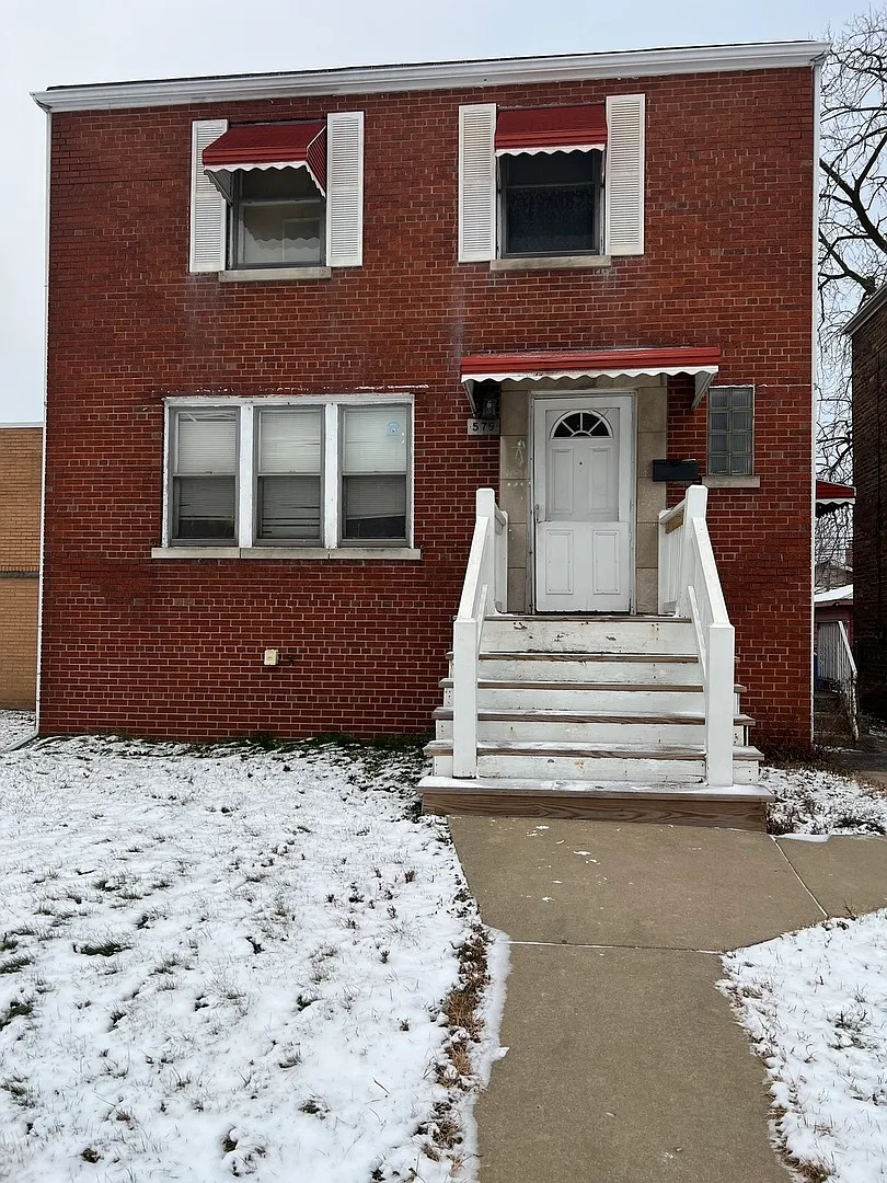 579 Price Ave photo 1