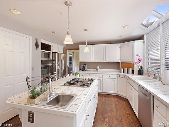 5th image of 20711 NE 92nd Pl