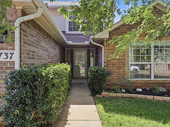 4th image of 4737 Hemlock Cir