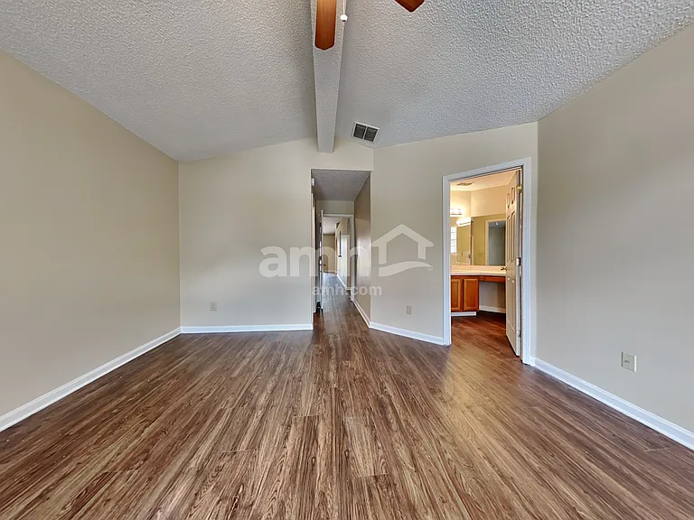 7568 Deer Cove Ln — Photo 9