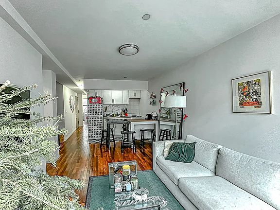 2nd image of 126 Rivington St #5G