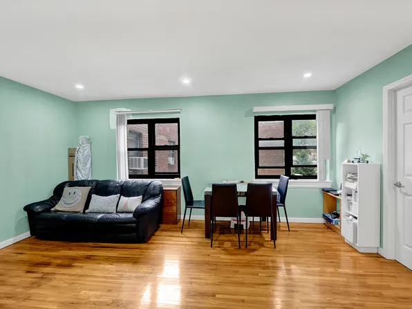 8867 Bay 16th Street image 3 of 17