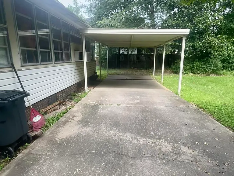 3304 Victory Dr — Photo 11