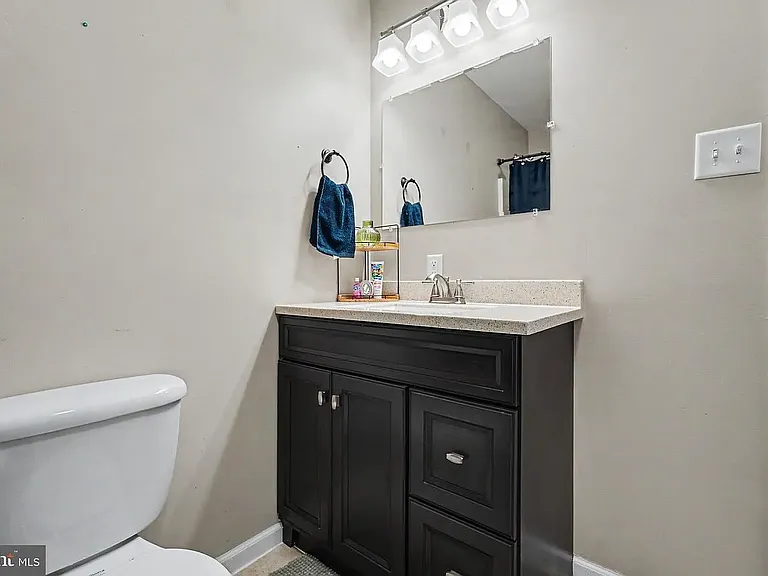 206 Pike Ct — Photo 1