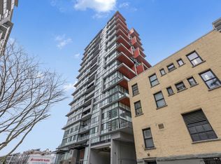 1325 Rolston St #1303, Vancouver, BC V6B 0M2