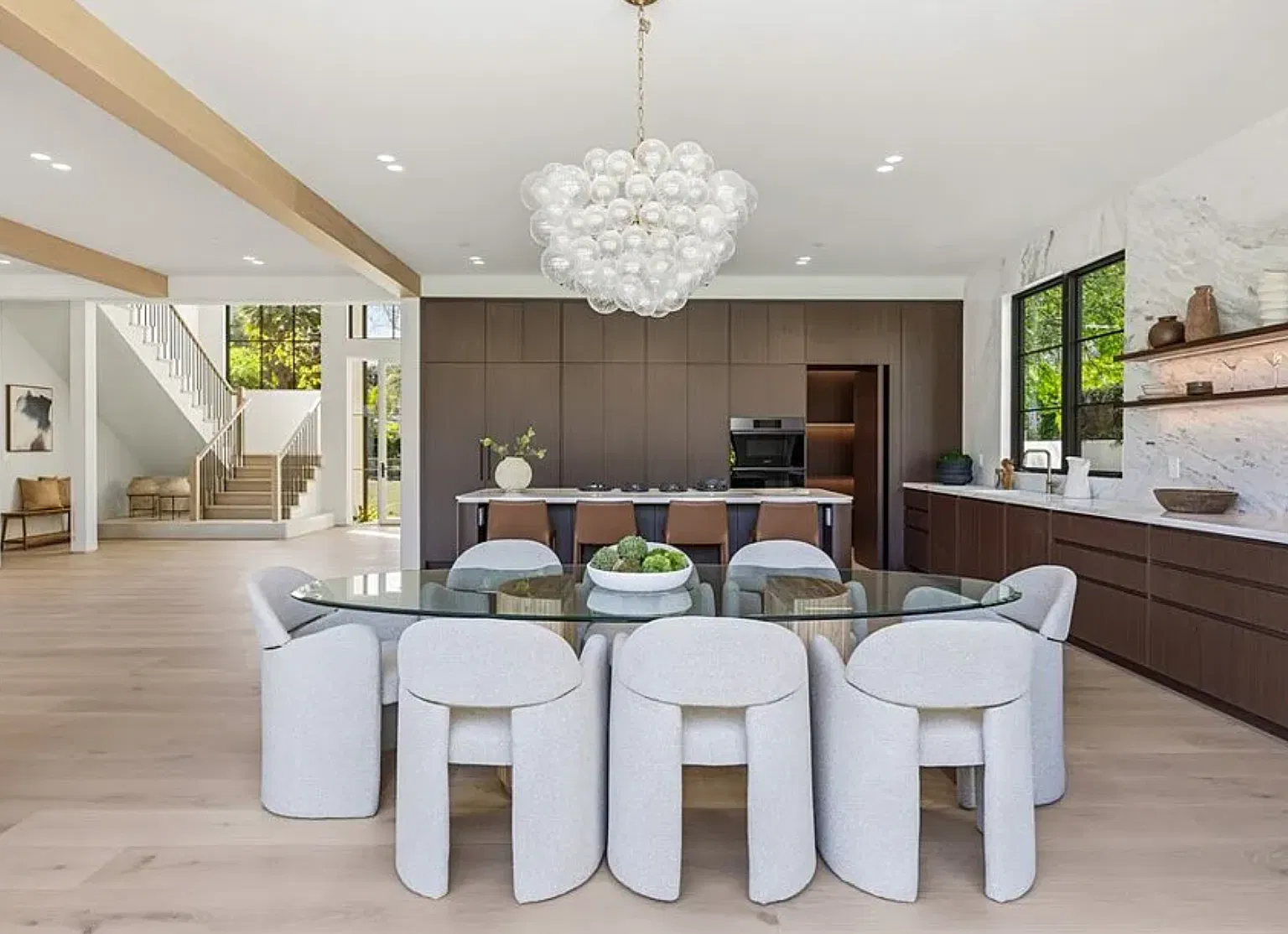 6 bed, 5100 sqft, $29,000 — Photo 3
