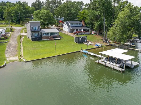 226 Pinelake Dr, Ninety Six, SC 29666