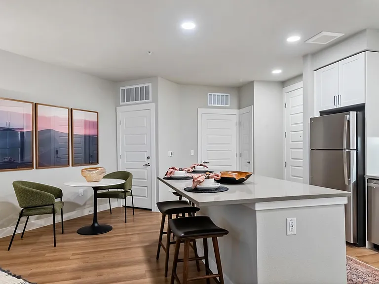 Seven Oaks — Photo 11