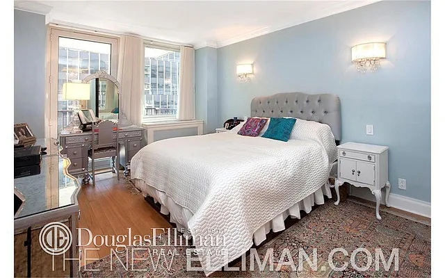 Rented by Douglas Elliman | media 33