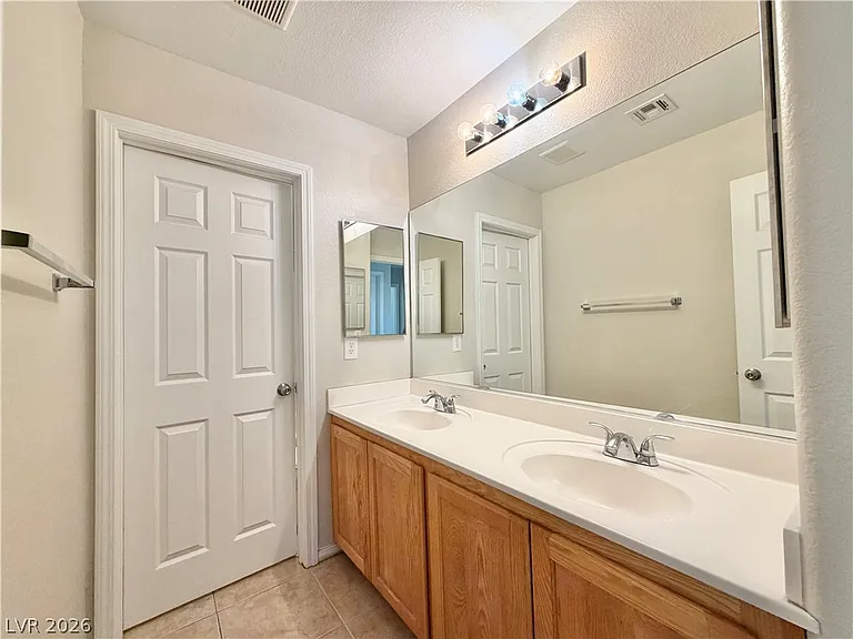 6435 Sean Creek St — Photo 20