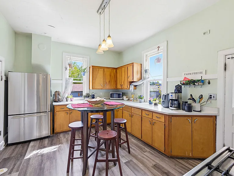 2350 S Lenox St #2350 — Photo 4