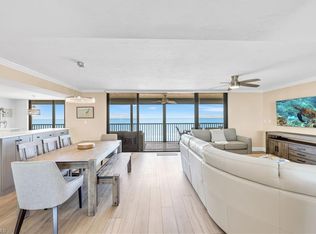 9653 Gulf Shore Dr APT 402, Naples, FL 34108