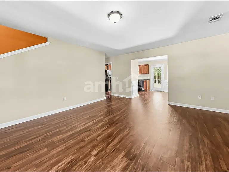 1523 Bradley Blvd — Photo 7