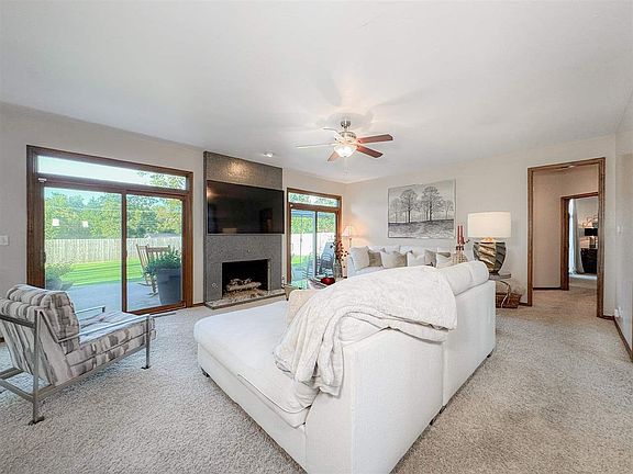 4th image of 7 Woodcrest