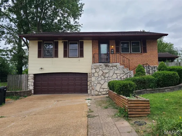 9118 Radiom Dr, Saint Louis, MO 63123