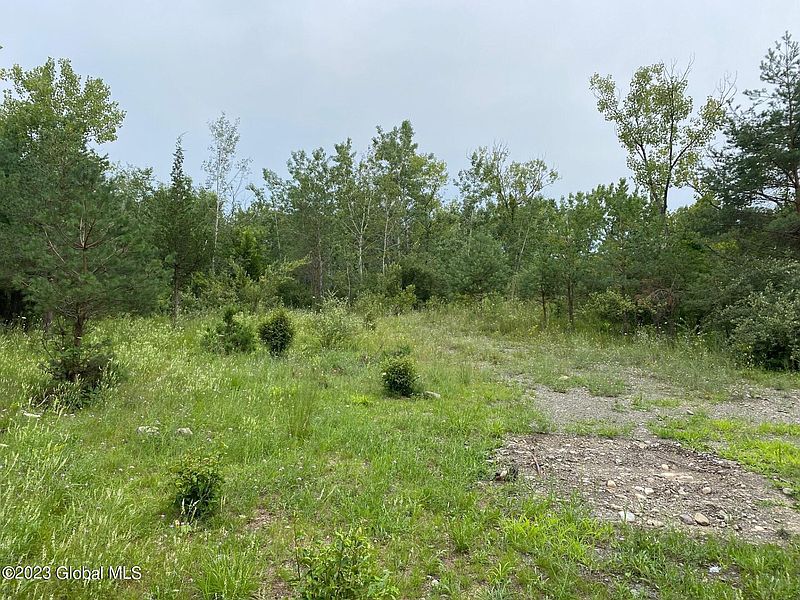 4th image of 50 Spring Landing Boulevard