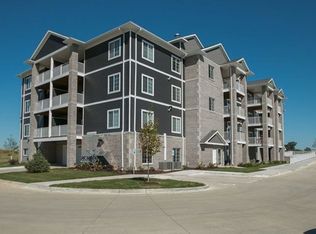2894 Coral Ct APT 207, Coralville, IA 52241