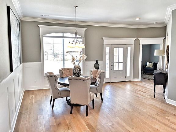 4th image of 430 N Drywood Creek Dr