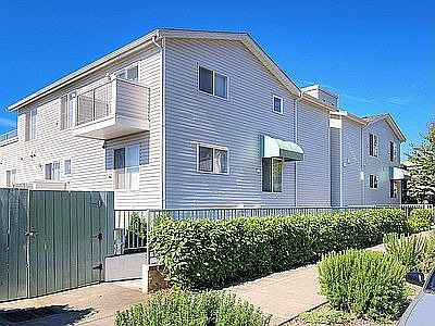 Solid 2000 Construction.