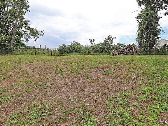 5th image of 1004 Allenview Dr