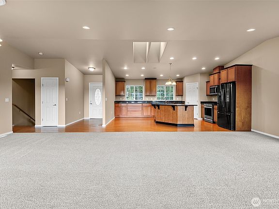 4th image of 231 E Linda Vista Court