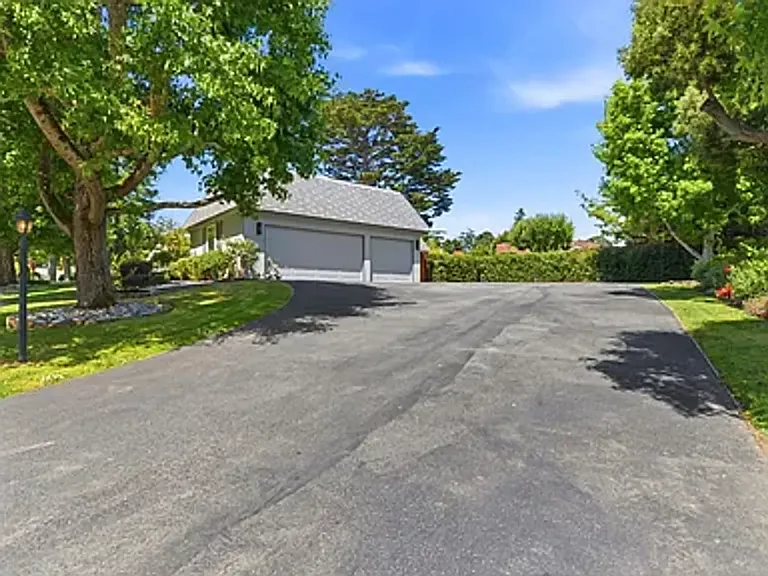 2140 Carmelita Ave — Photo 44