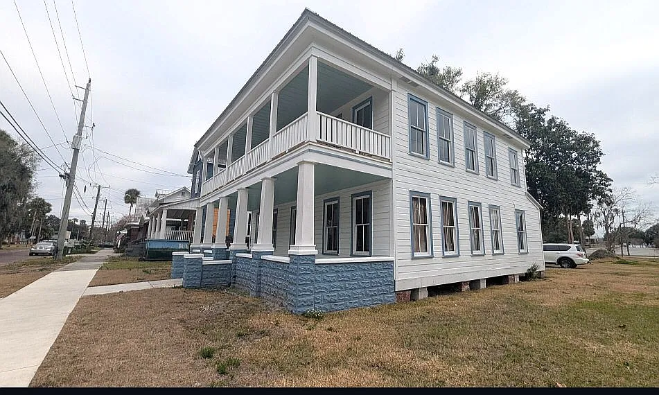 Property main image