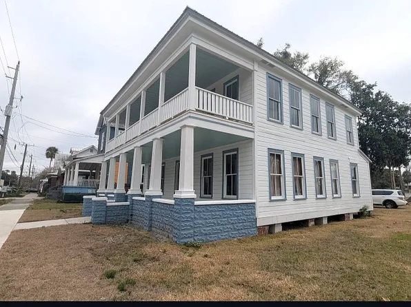 221 S 4th St, Palatka, FL 32177