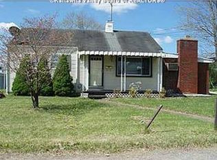 119 Locust St, Hurricane, WV 25526
