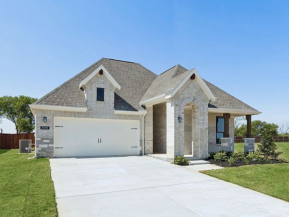 2nd image of 1019 Goldenrod Dr
