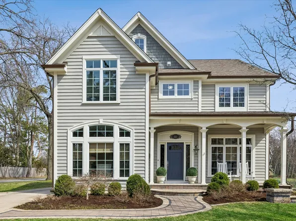 321 N Kenilworth Ave, Glen Ellyn, IL 60137