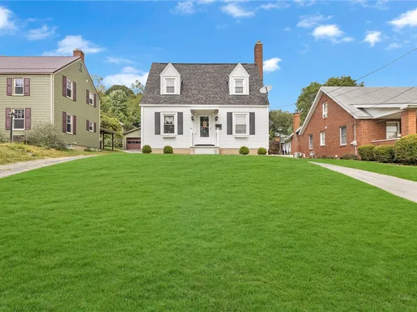 818 California Ave, Ellwood City, PA 16117